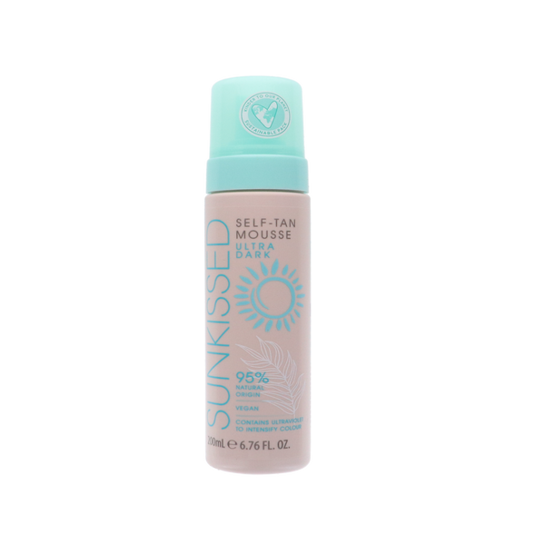 Sunkissed Self Tan Mousse 200ml Ultra Dark fles op witte achtergrond